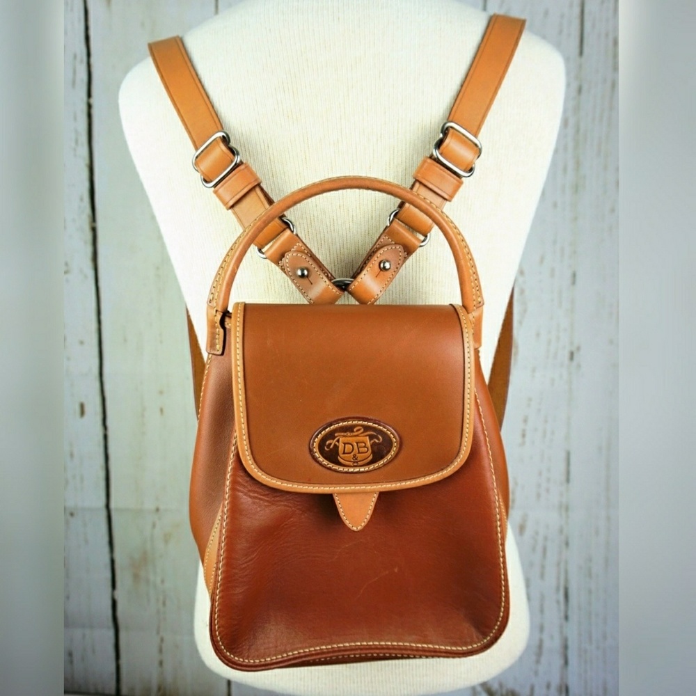Vtg Dooney & Bourke Pristine Cognac Backpack - Picture 1 of 7